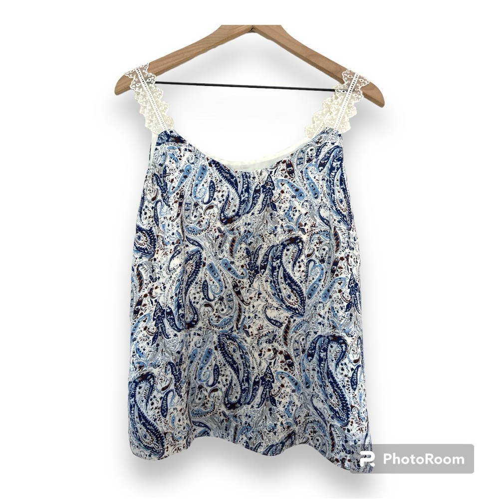 Tahari Paisley Sleeveless Blouse Size Small Blue White Lace Trim